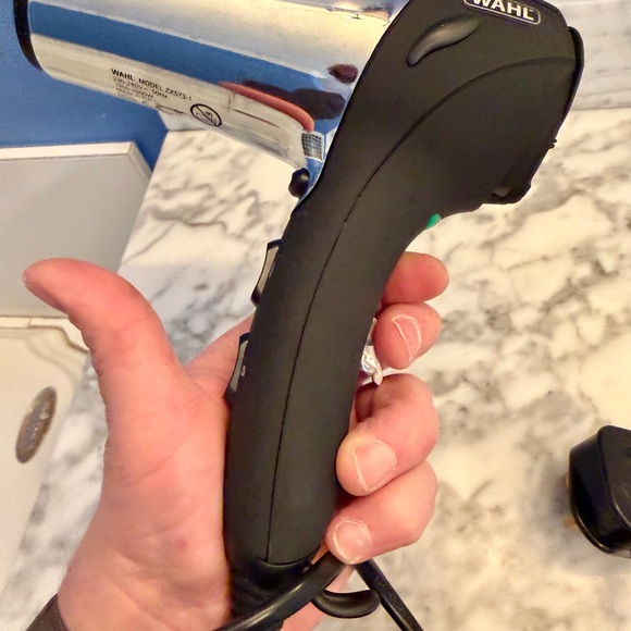 Wahl Chrome Ionic 2000W Hair Dryer Professional Quality Model ZX573-1 - Picture 9 of 11